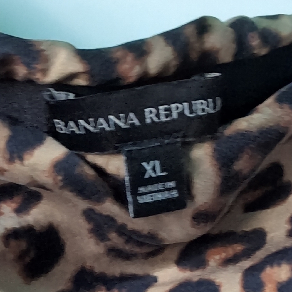 Banana Republic Leopard Print Midi Silky Skirt - Picture 2 of 3